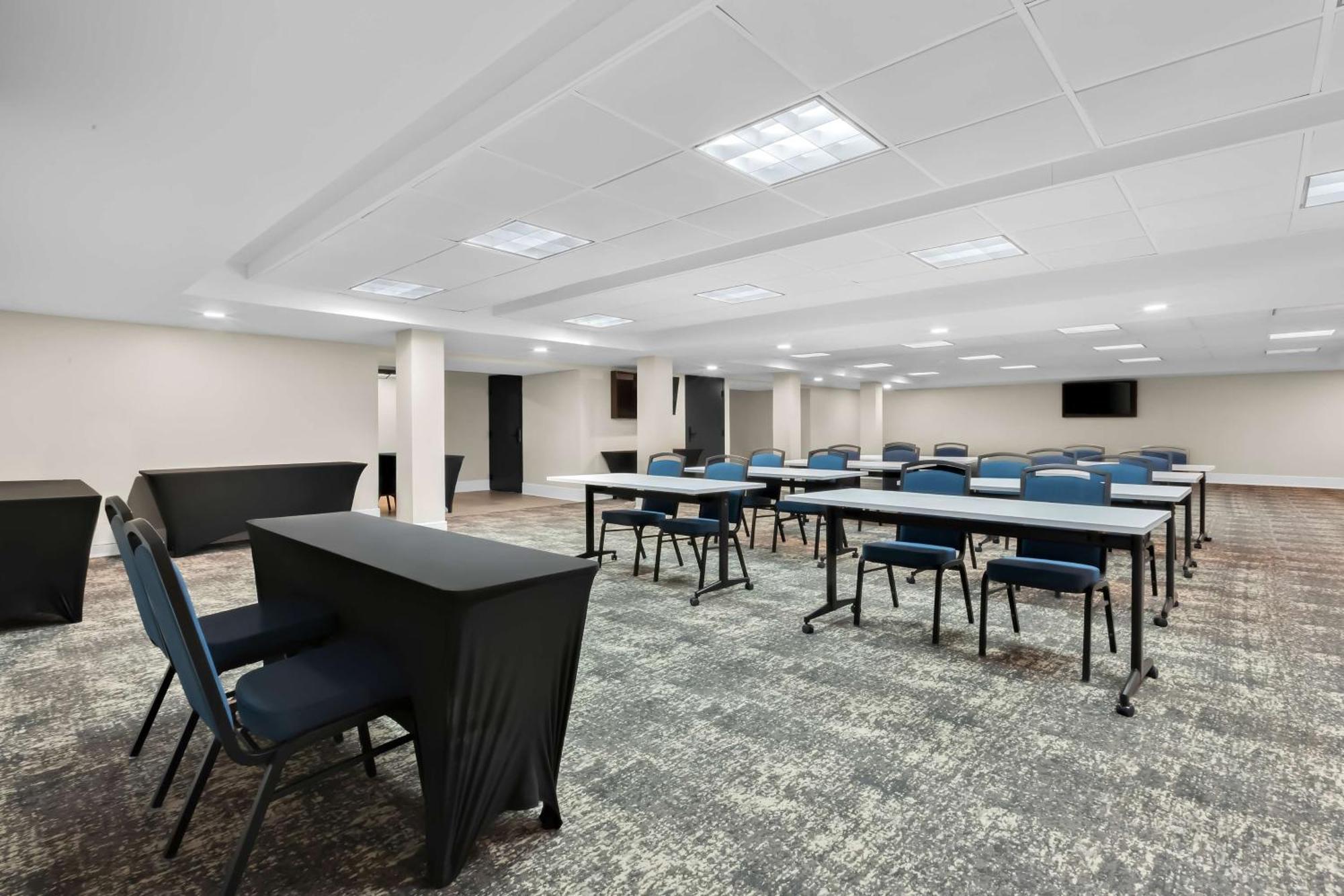 Latitude Suites Tinton Falls Eatontown - BW Premier Collection Bagian luar foto