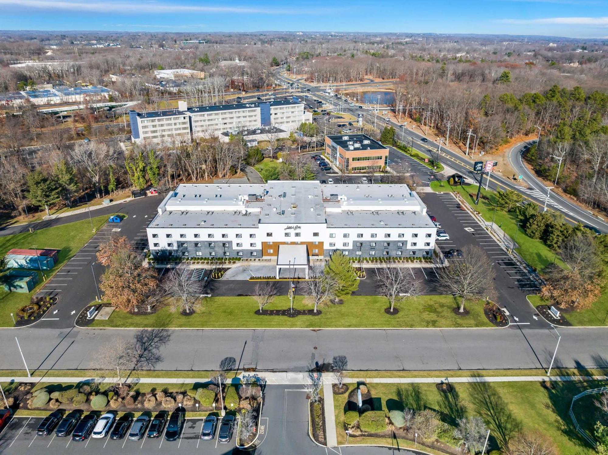 Latitude Suites Tinton Falls Eatontown - BW Premier Collection Bagian luar foto