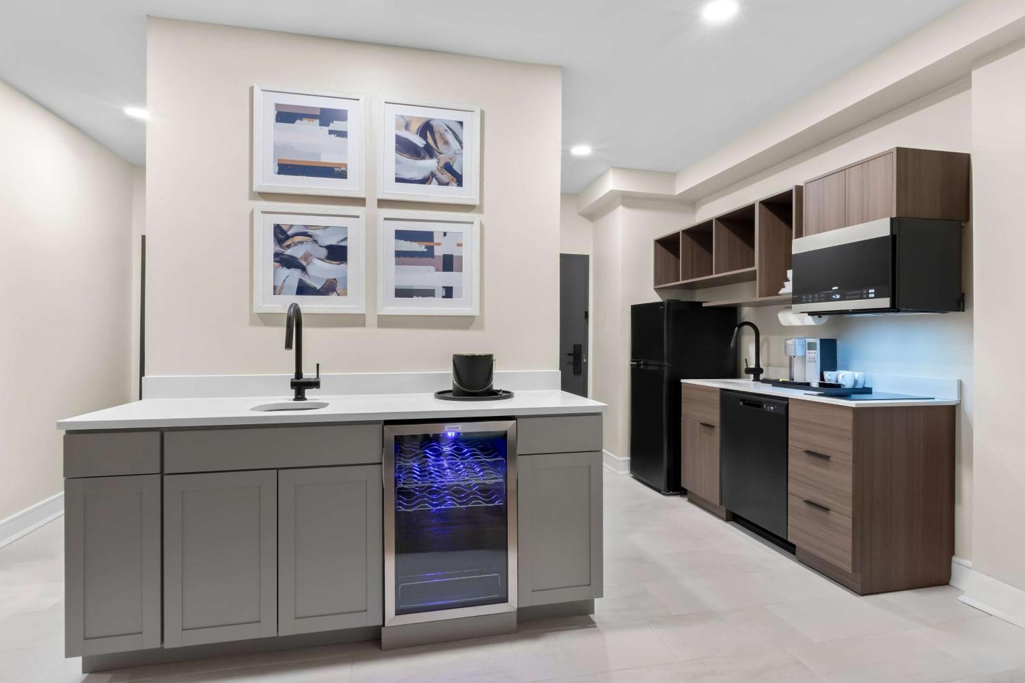 Latitude Suites Tinton Falls Eatontown - BW Premier Collection Bagian luar foto