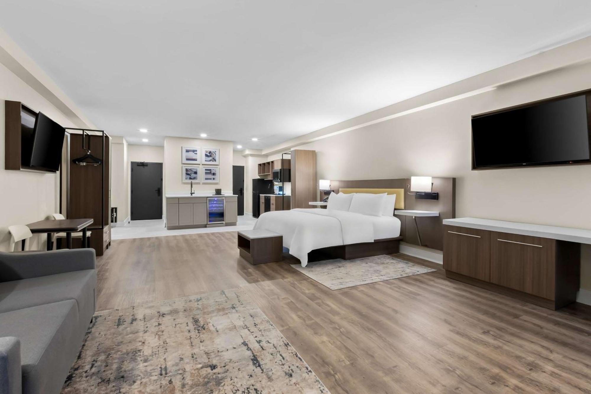 Latitude Suites Tinton Falls Eatontown - BW Premier Collection Bagian luar foto