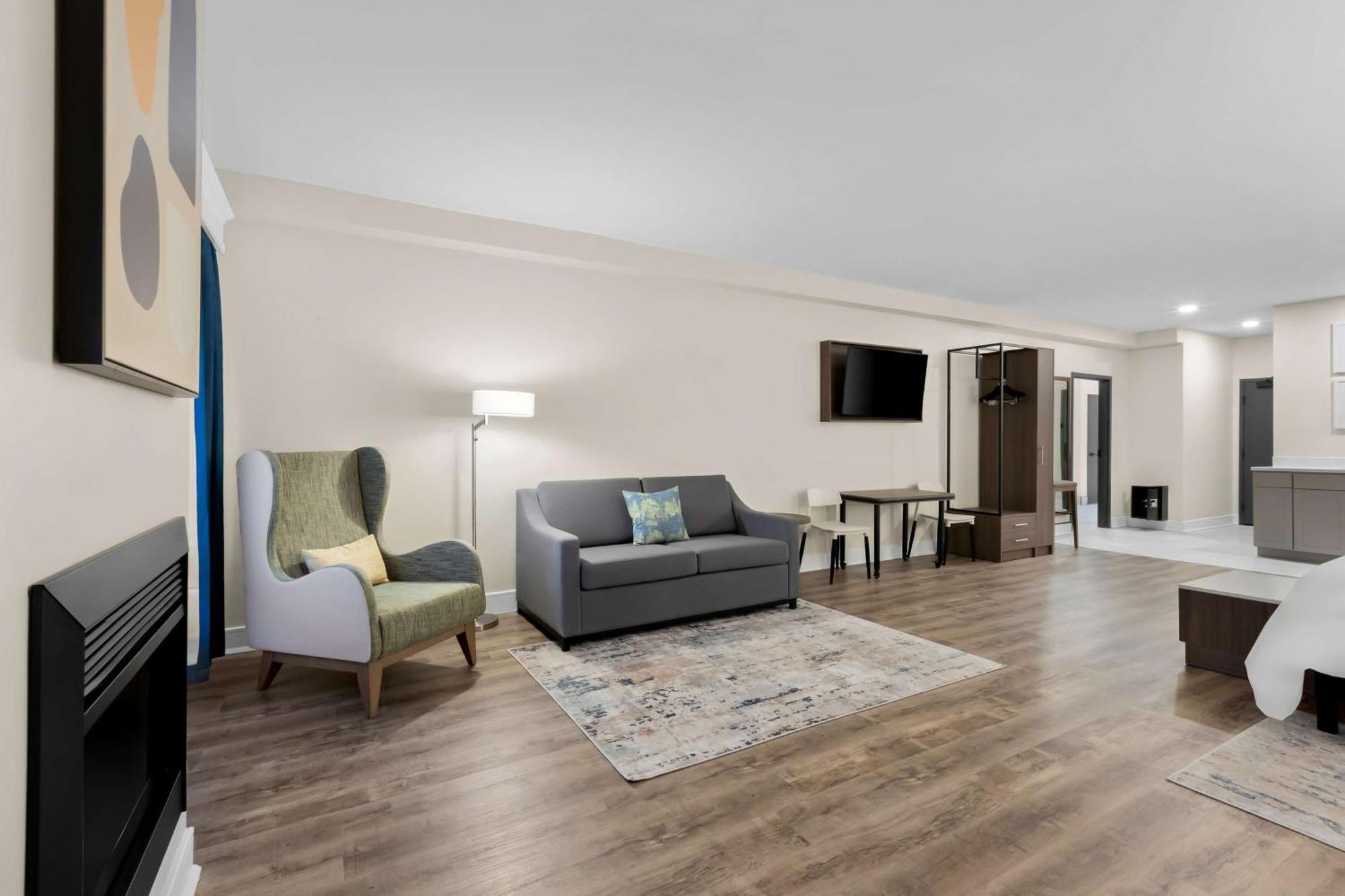 Latitude Suites Tinton Falls Eatontown - BW Premier Collection Bagian luar foto