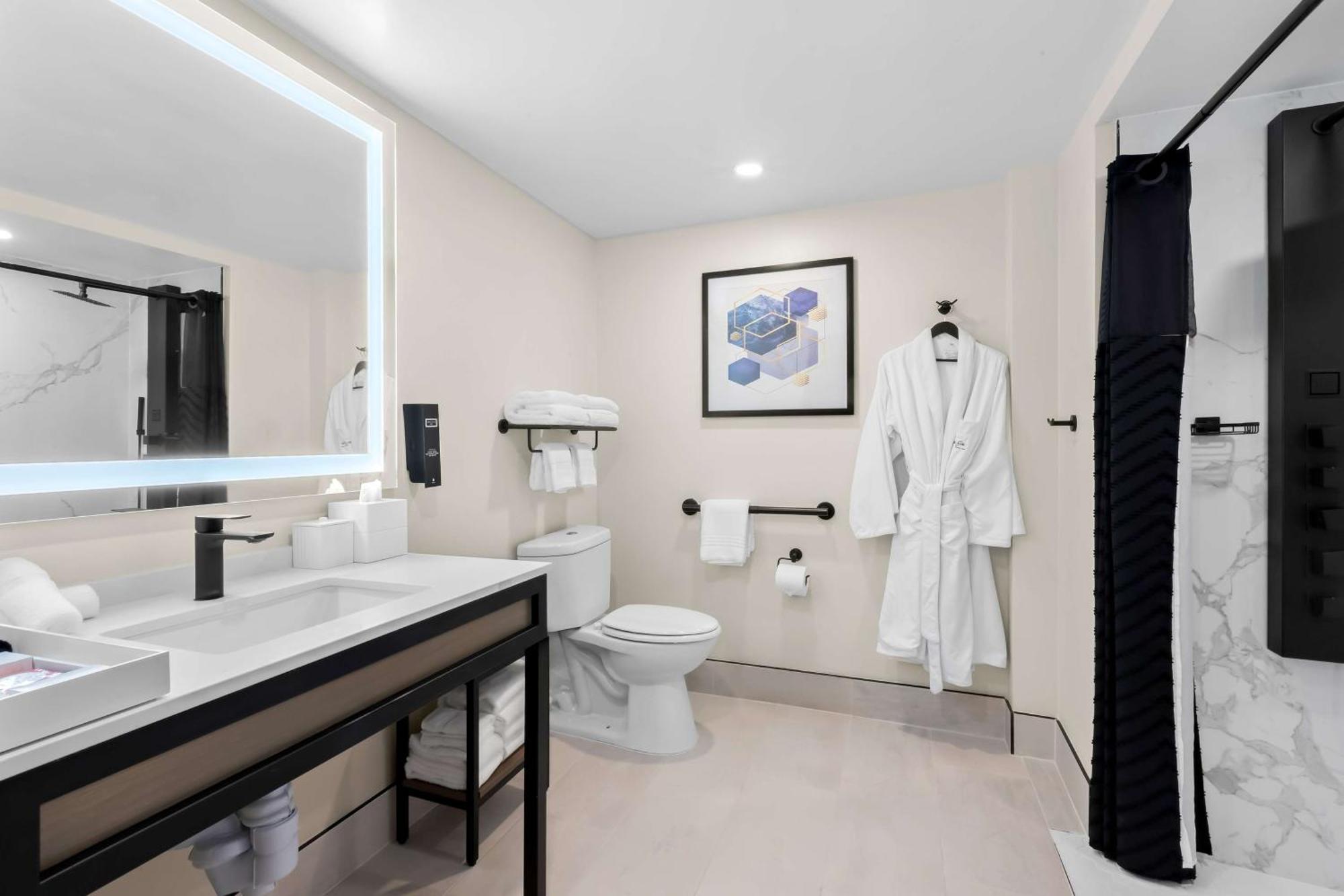 Latitude Suites Tinton Falls Eatontown - BW Premier Collection Bagian luar foto