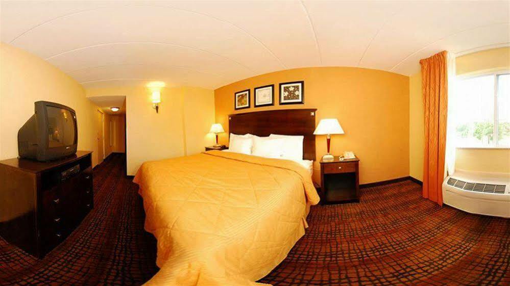 Latitude Suites Tinton Falls Eatontown - BW Premier Collection Bagian luar foto