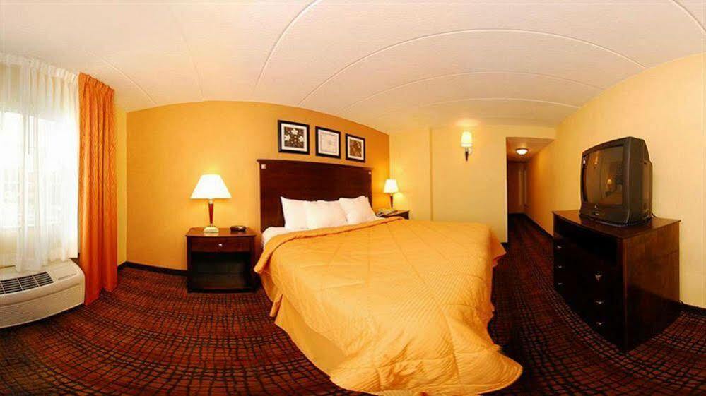 Latitude Suites Tinton Falls Eatontown - BW Premier Collection Bagian luar foto
